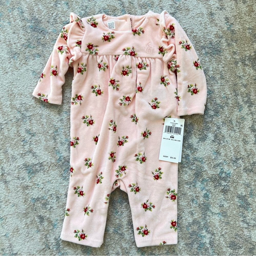 NWT Ralph Lauren Childrenswear baby girl’s
Floral Velour One-Piece Coveralls
